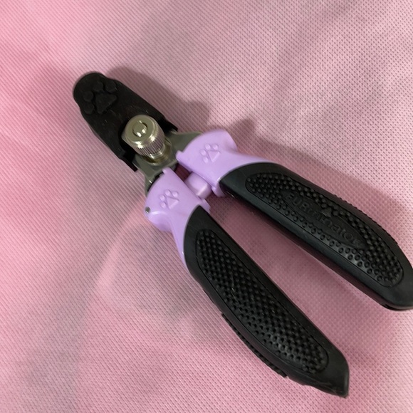 FURminator Other - Furminator Nail Clipper for Small Dogs